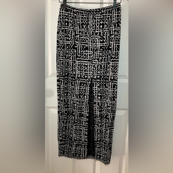 silence + noise Dresses & Skirts - Silence+Noise black white maxi skirt - size S